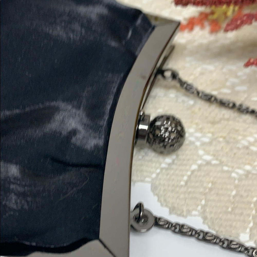 Silk Purse - Picture 3 of 3